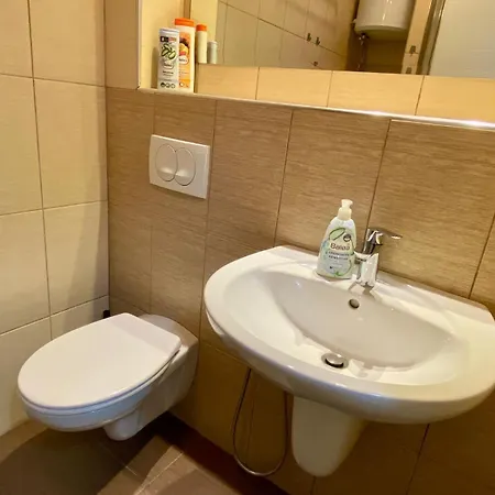 Cozy Near Latin Bridge דירה