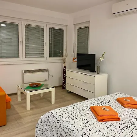 דירה Cozy Near Latin Bridge *